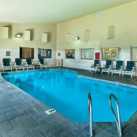 Oxford Suites Хермистон Экстерьер фото
