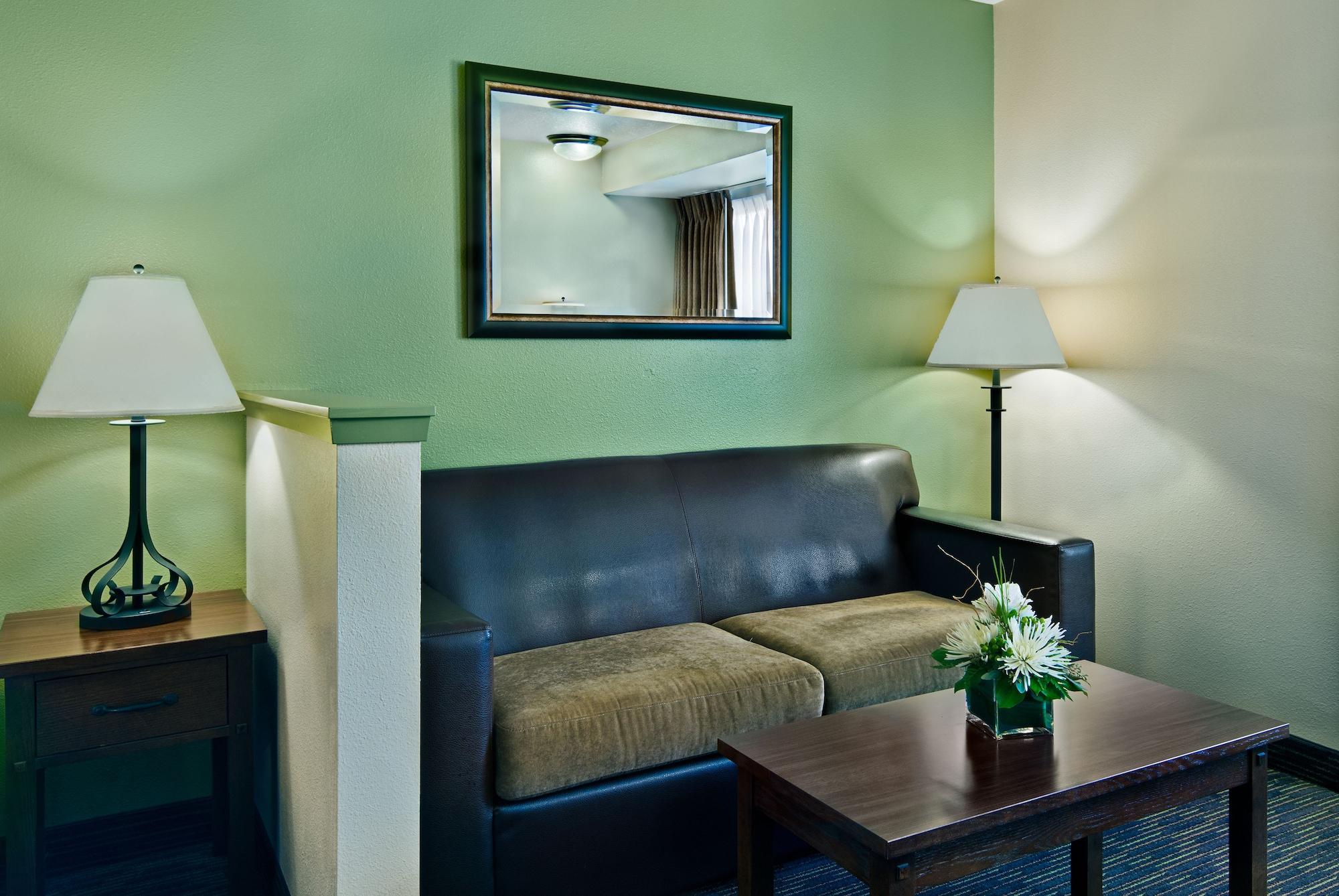 Oxford Suites Хермистон Экстерьер фото