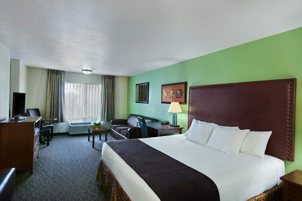 Oxford Suites Хермистон Экстерьер фото