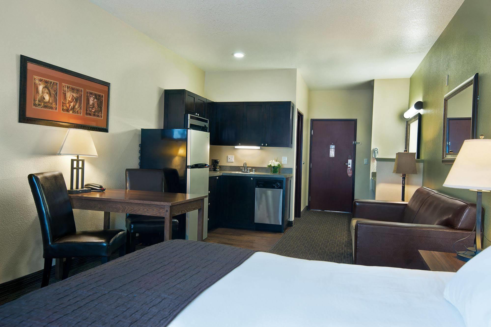 Oxford Suites Хермистон Экстерьер фото